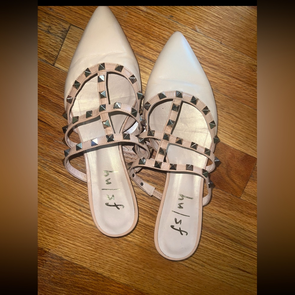 French Sole Beige Davina Slides from Tuckernuck Size 9